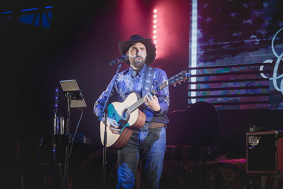 Ryan_Evans_Country_Night-26-May-2024-0040-CR2_fine