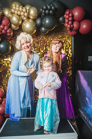 Frozen-December 07, 2025-12