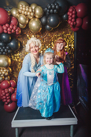 Frozen-December 07, 2025-14