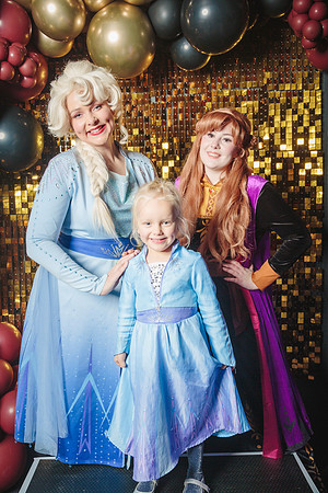 Frozen-December 07, 2025-16