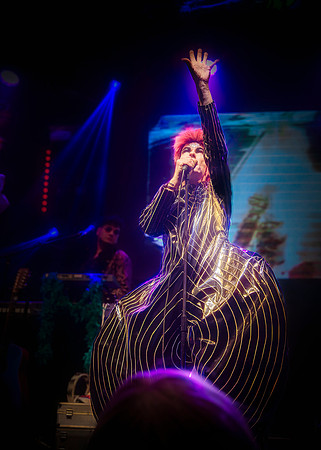 Absolute-Bowie22-Feb-2024-0005-CR2_fine-Edit