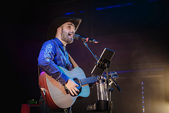 Ryan_Evans_Country_Night-26-May-2024-0025-CR2_fine