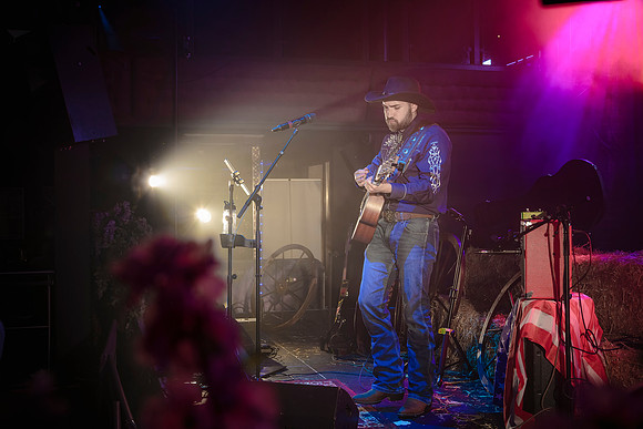 Ryan_Evans_Country_Night-26-May-2024-0060-CR2_fine